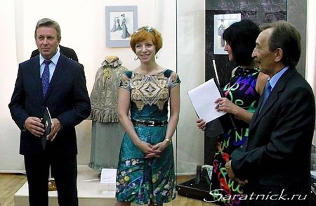 Анна Иванова на открытии выставки "Мода имперской столицы"